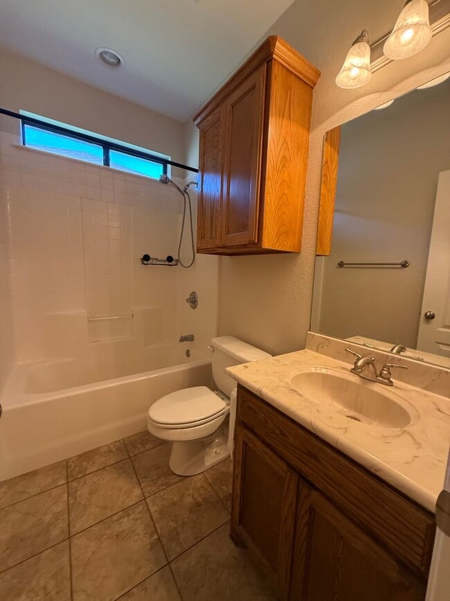 Building Photo - 1846 Sandpiper Dr