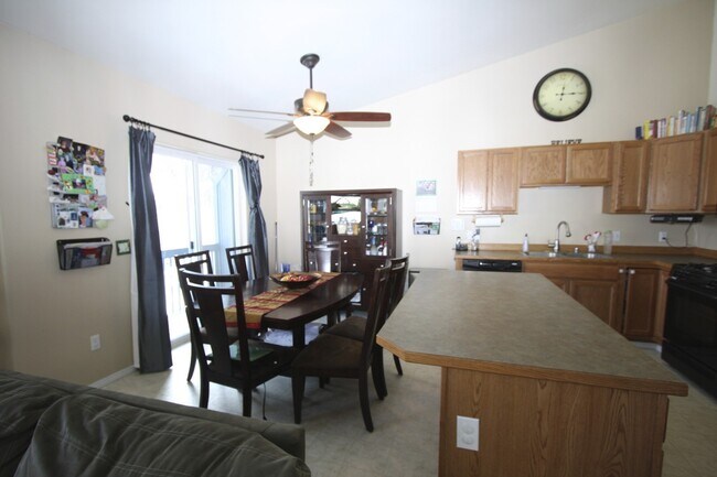 Building Photo - 17340 Flintwood Pl