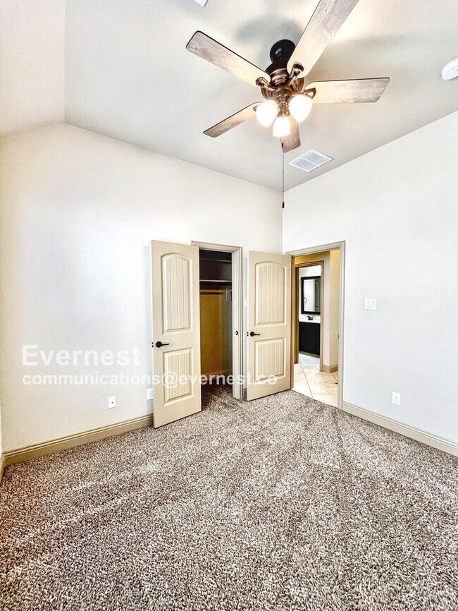 Building Photo - 16709 Stillhouse Hollow Ct