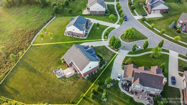 Building Photo - 815 Atherstone Dr