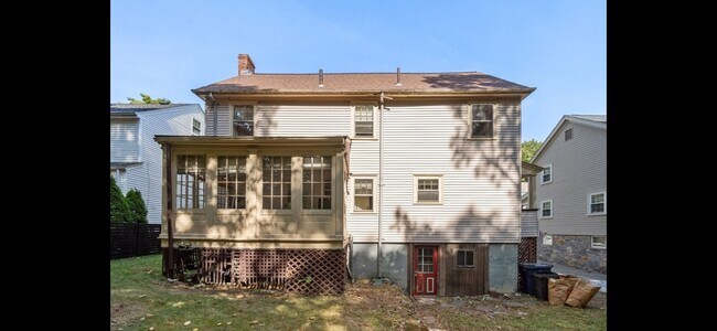 Building Photo - 15 Crehore Rd