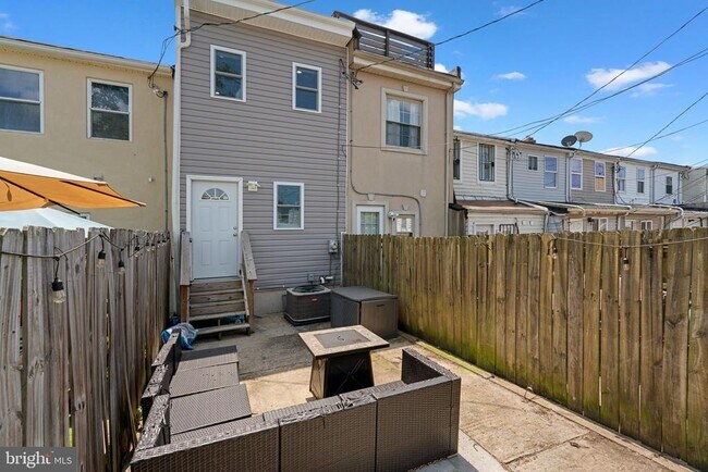 Building Photo - 1162 Nanticoke St