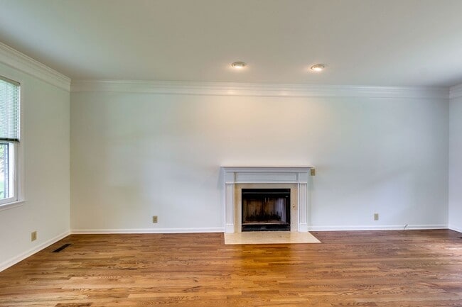 Building Photo - *Belmont/Vanderbilt *