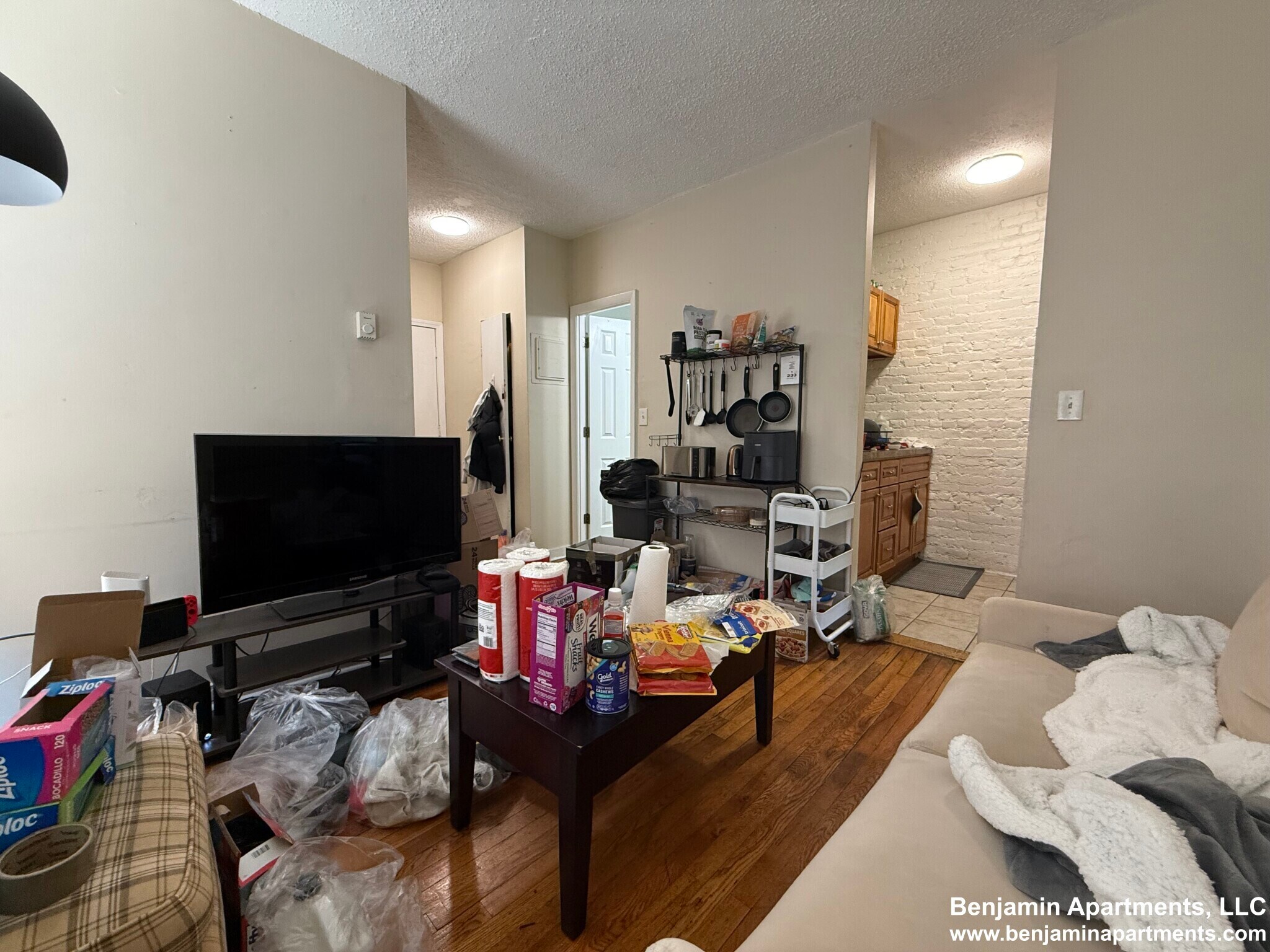 Building Photo - 886 Huntington Ave