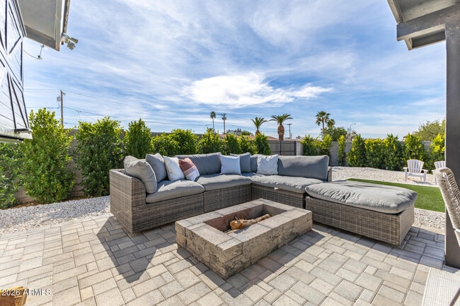 Building Photo - 7902 E Kimsey Ln