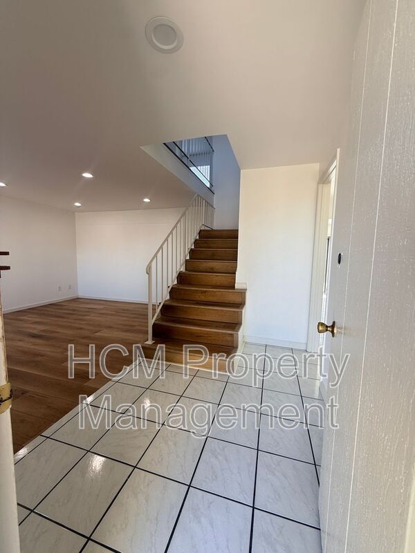 Building Photo - 23709 Maidstone Pl