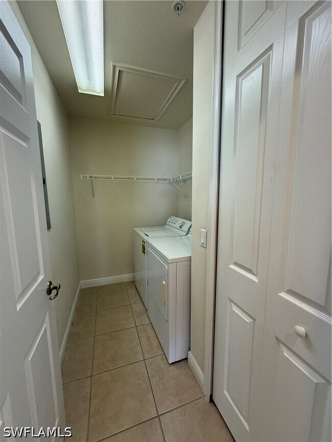 Building Photo - 3973 Pomodoro Cir