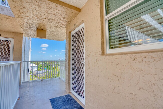 Building Photo - 5800 Bonita Beach Rd SW