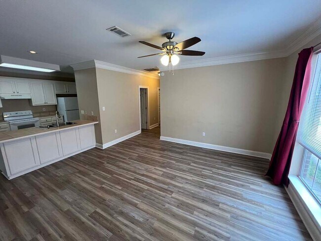 Building Photo - Beautiful 3BR Home in Sought-After Beau Pré off River Rd – Open Floor Plan & Fenced Yard!