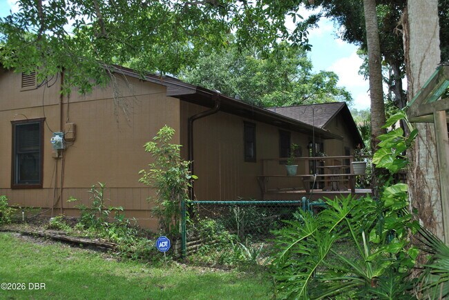 Building Photo - 5590 Lancewood Cir S