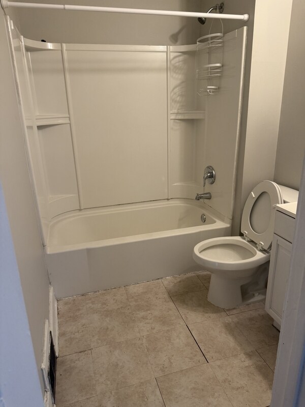 Building Photo - 3550 Seymour Ave