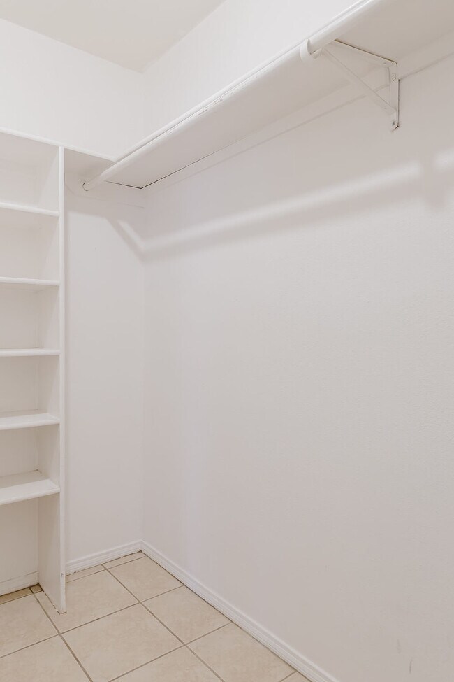 Building Photo - 1105 Gordon Blvd