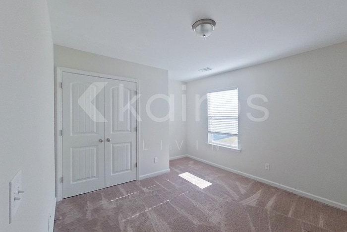 Building Photo - 103 Colonial Wy