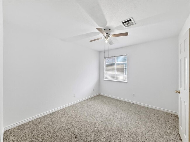 Building Photo - 9215 Rowlands Sayle Rd