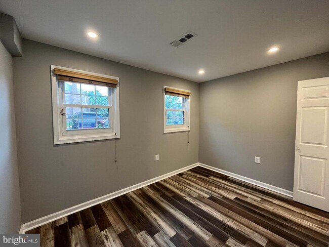 Building Photo - 11353 Cromwell Ct