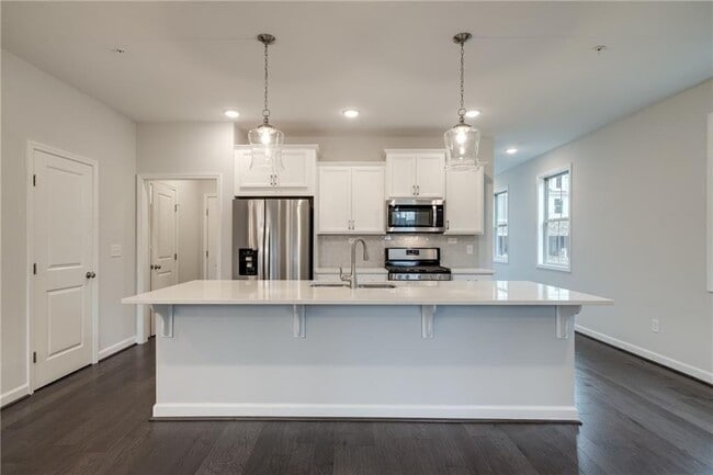 Building Photo - 1095 Lawanna Dr