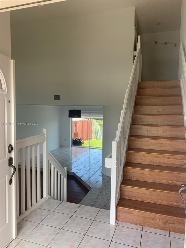 Building Photo - 985 NW 132nd Ct