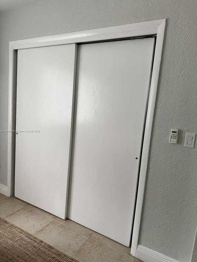 Building Photo - 585 SW 11th St