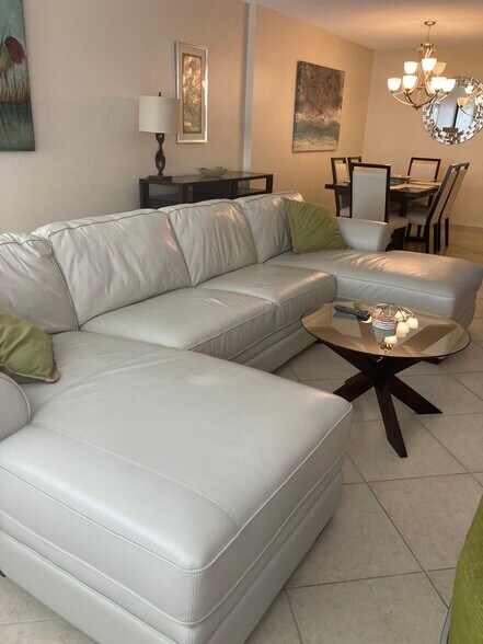 Building Photo - 4010 Galt Ocean Dr