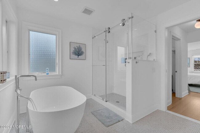 Building Photo - 112 Sylvania Ave