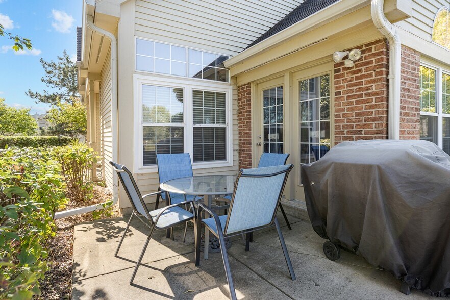 Building Photo - 2344 County Farm Ln