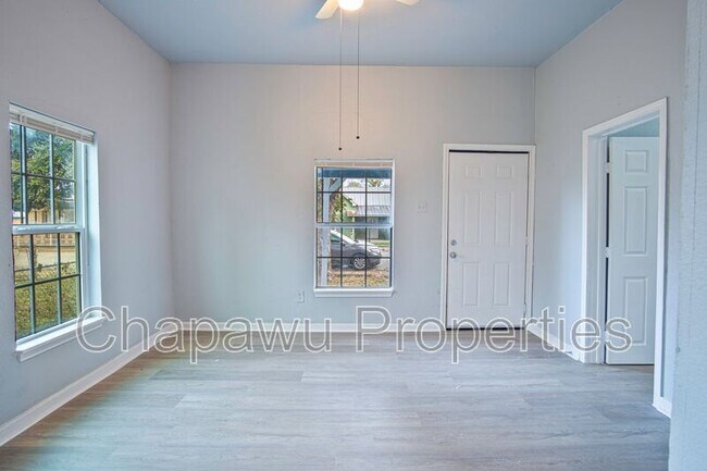 Building Photo - 1412 Hays St