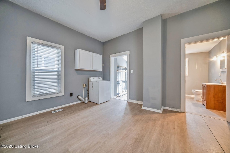 Building Photo - 427 1/2 N 28th St