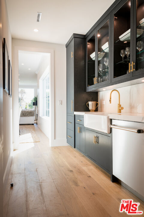 Building Photo - 12561 Westminster Ave