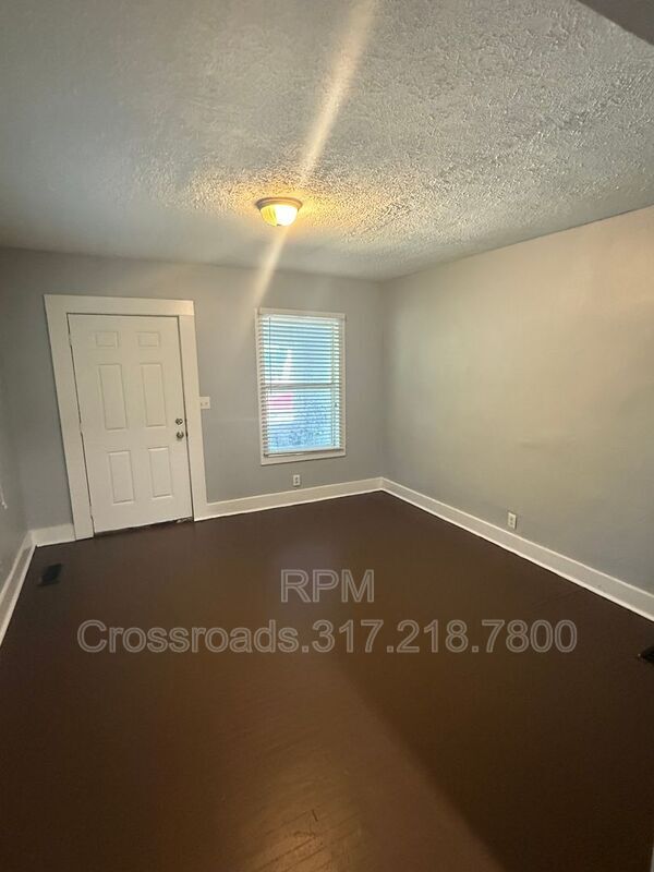 Building Photo - 3709 N Kenwood Ave