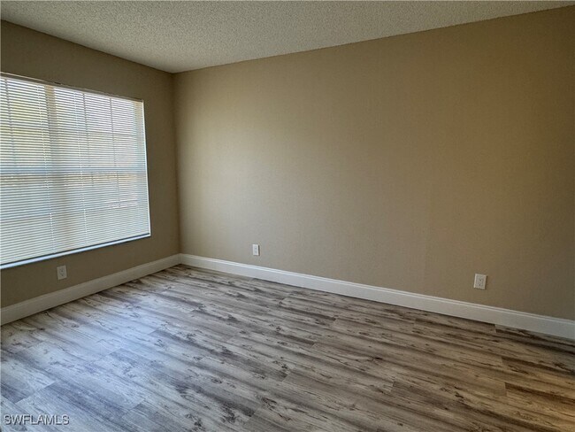 Building Photo - 108 Santa Clara Dr