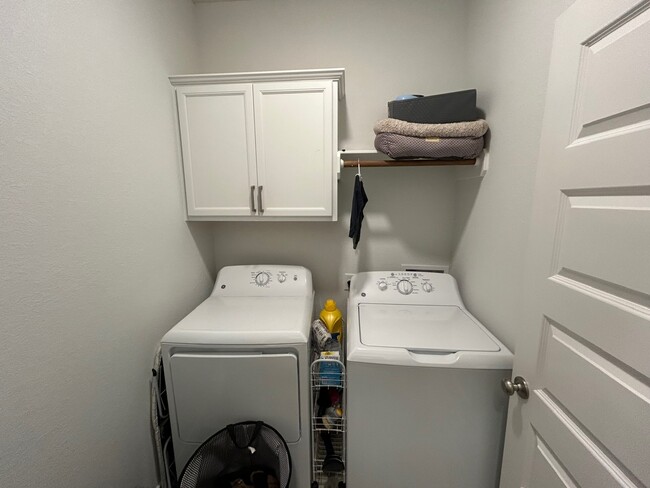 Building Photo - 3169 Normandy Way