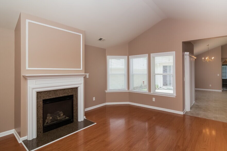 Building Photo - 164 Highland Falls Dr