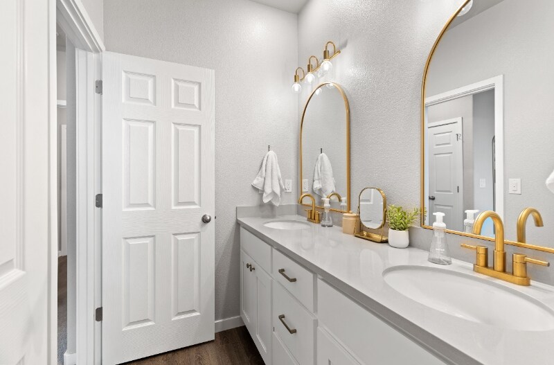 Building Photo - 1305 Swallowtail Dr