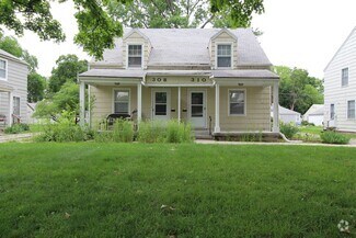 Building Photo - 2 Bedroom Duplex in North Kansas City