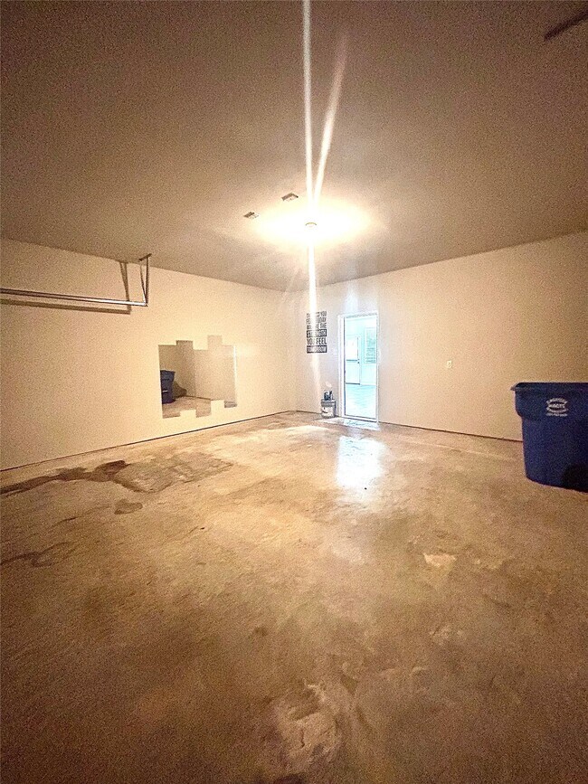 Building Photo - 22342 Clear Castle Dr