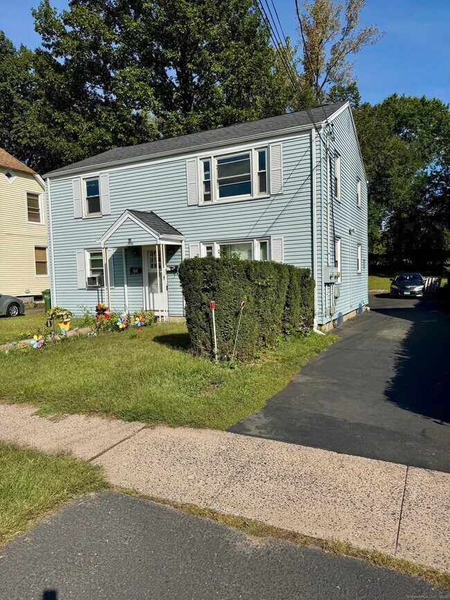 Primary Photo - 60 Allen St