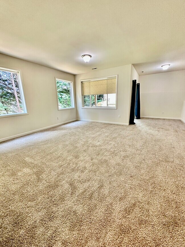 Building Photo - 8228 NE 187th Way