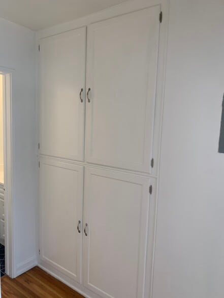 Linen closet - 1250 Franklin St