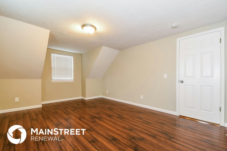 Building Photo - 938 S 200 E