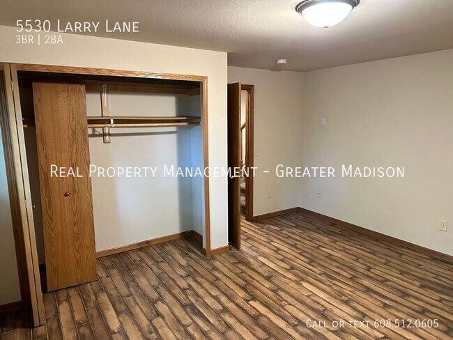 Building Photo - 5530 Larry Ln