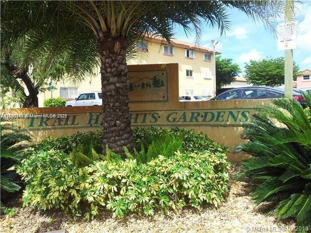Building Photo - 950 SW 104th Ct