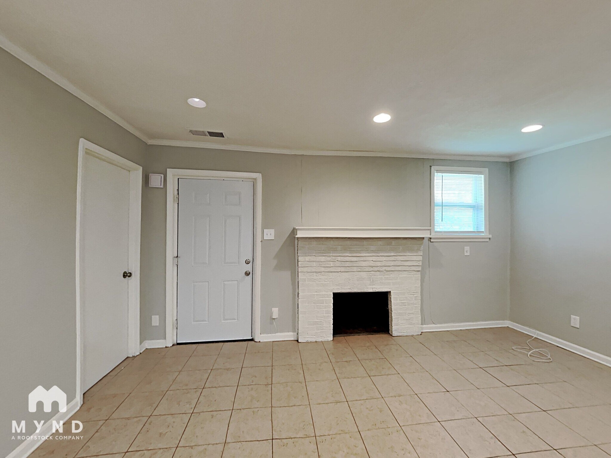 Building Photo - 2611 Lake Harbin Rd