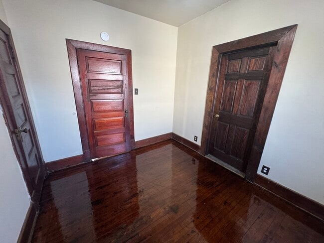 Building Photo - 17 Crawford-