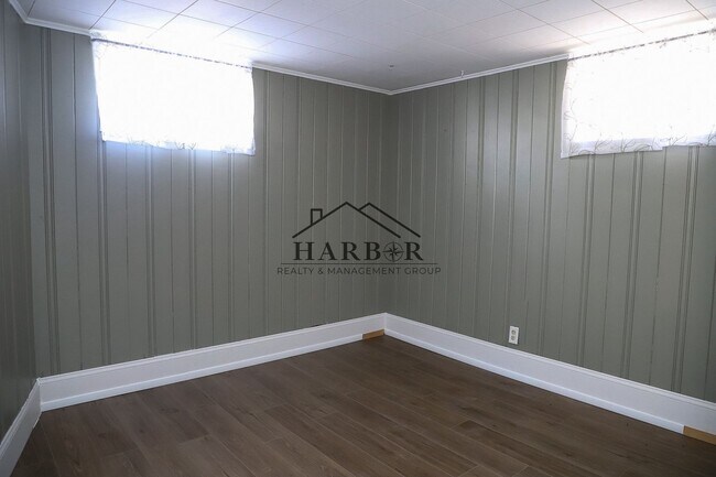 Building Photo - 3 Bedroom Single Family Home in SE Rochest...