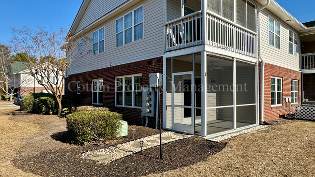 Building Photo - 2 BD/2 BA / Easy Townhome Living at Willou...