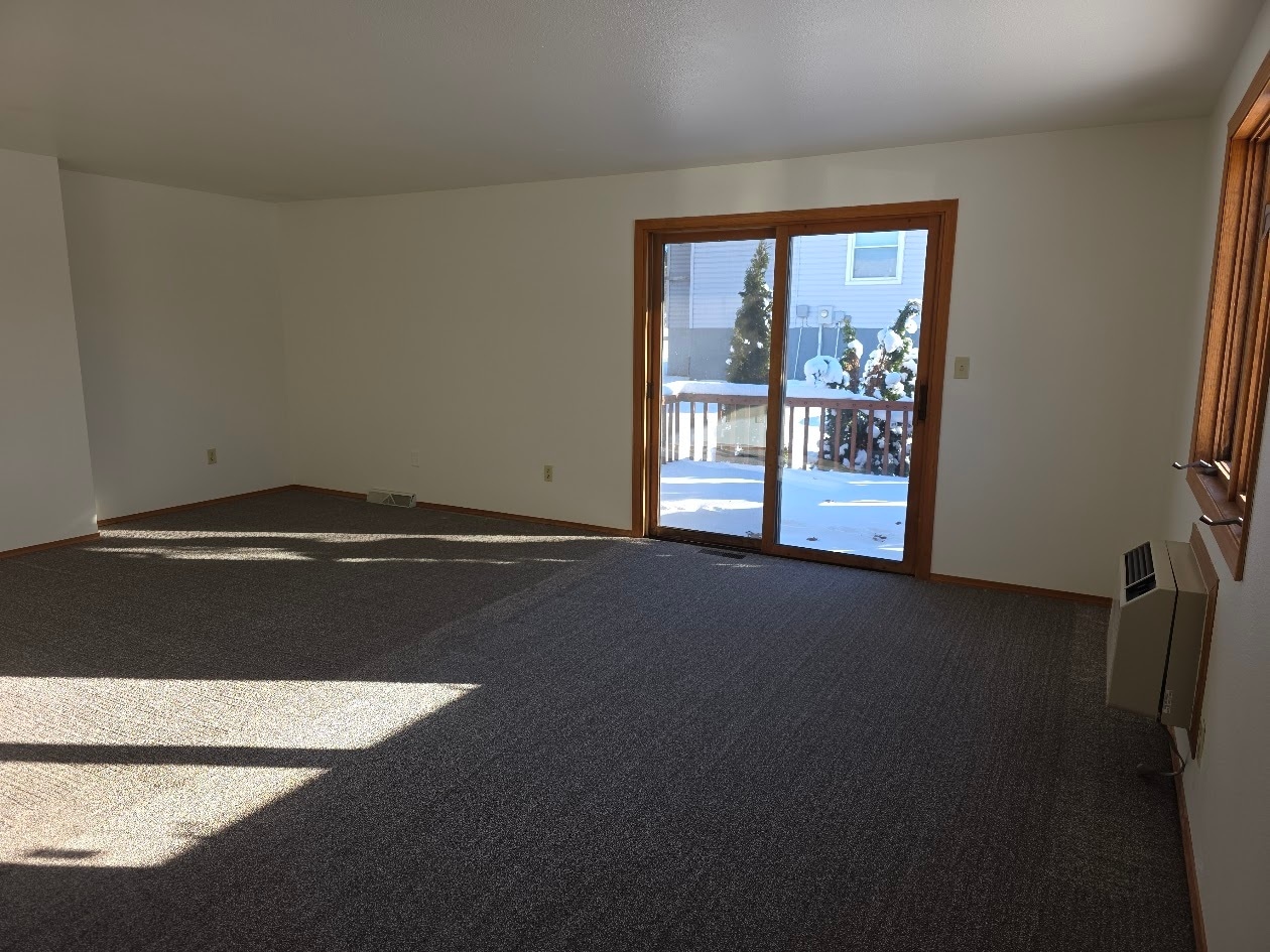 Building Photo - 722 Goldfinch Ln