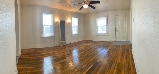 Building Photo - 1104 Wallace St