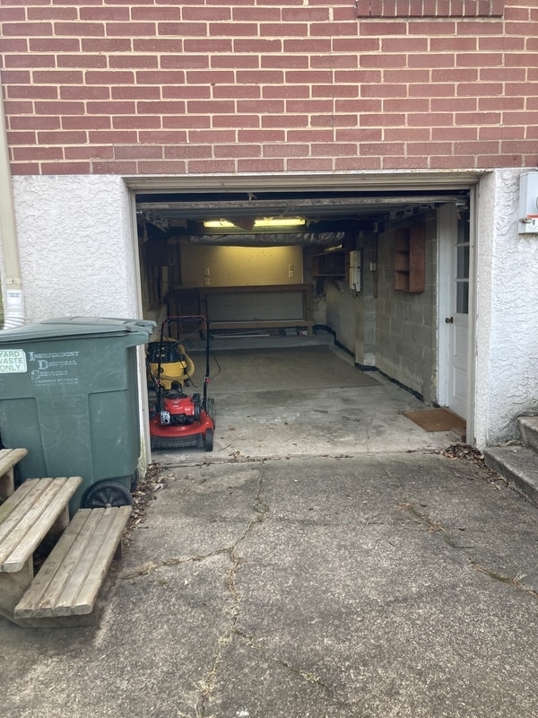 Building Photo - 1210 Rosedale Ave