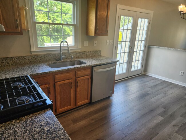 Building Photo - 3 bed 2.5 bath Short Pump Area