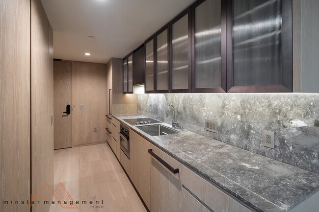 Building Photo - 1000 Auahi St